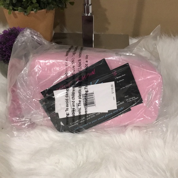 Betsey Johnson Call Me Old School Phone Crossbody - Picture 12 of 13